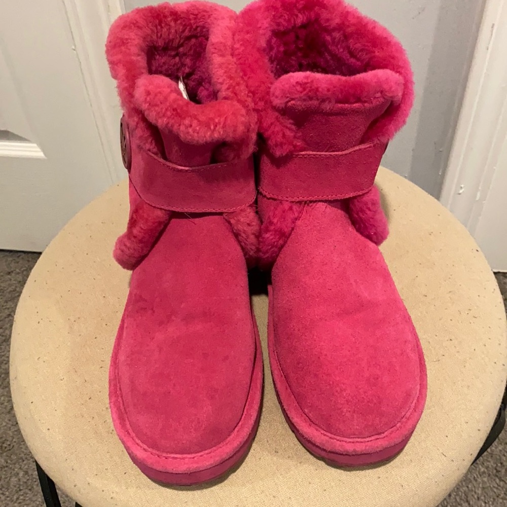 Micheal Kors pink snow boots